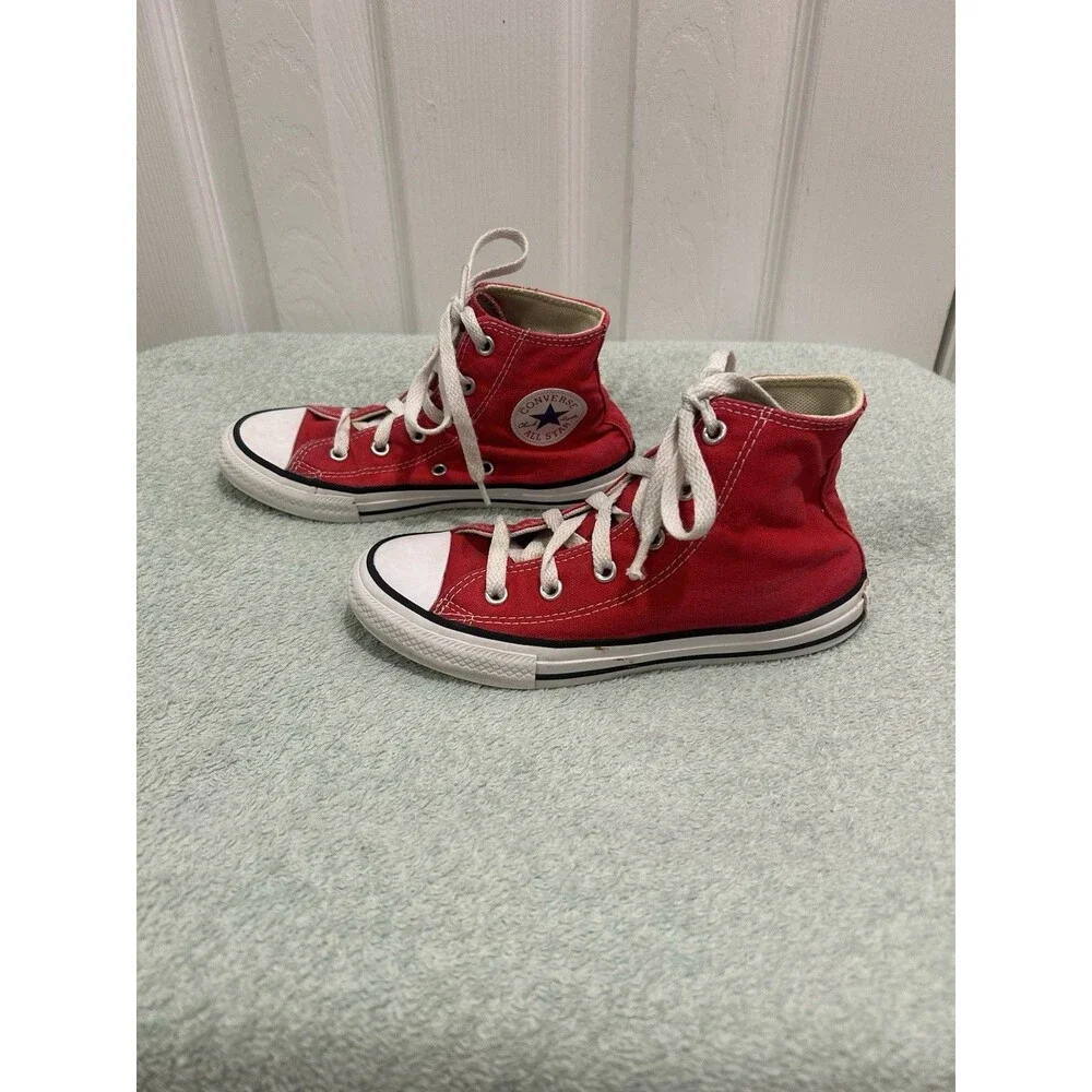 Converse description chuck